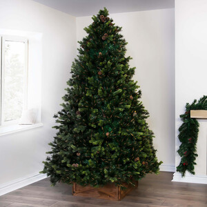 The Foresta Pine Tree with Hinged Branches