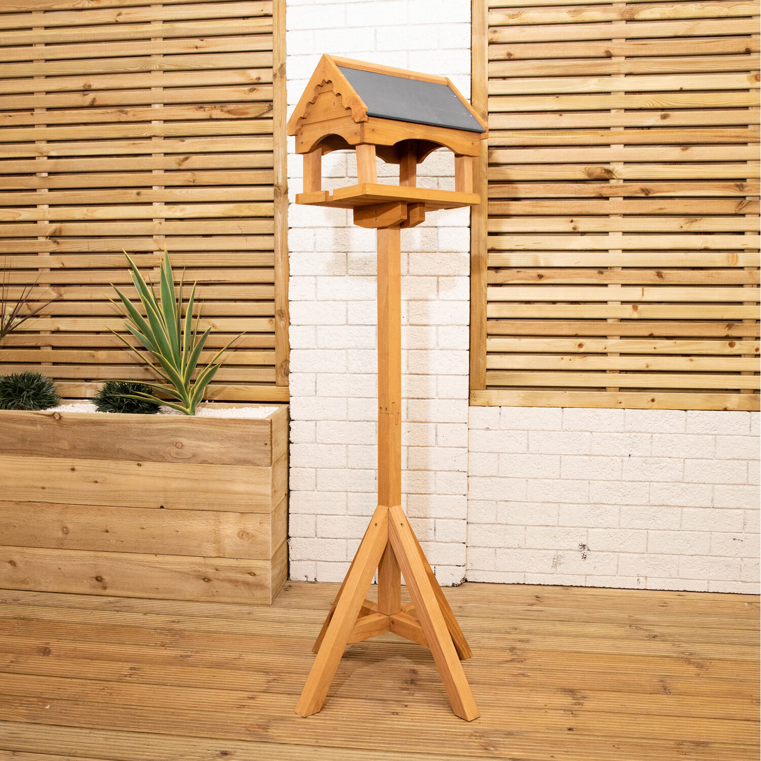 Image of Deluxe Traditional Wooden Garden Bird Seed&hellip;