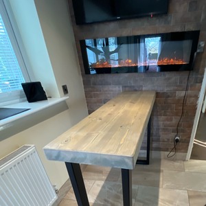 Chunky and Sturdy Breakfast Bar - Grey Wash