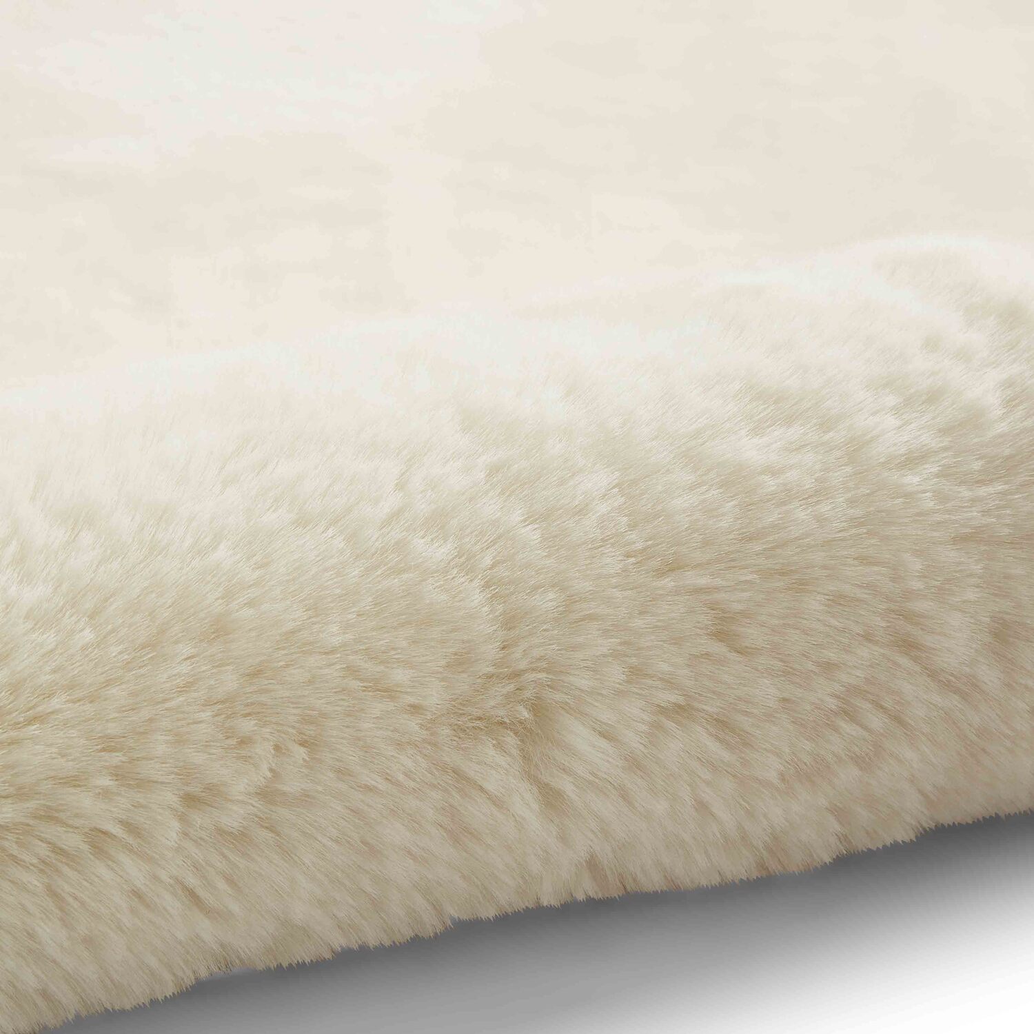 Super Soft Deep 8cm Pile Luxurious Ivory Shaggy Rug