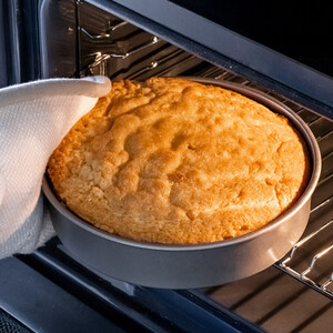 Set of 2 KitchenCraft Non-Stick 20cm Loose Base Sandwich Pans