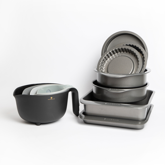 11pc Bakeware Set 7 pc Bakeware Set, Bowl, Colander and 2 Measuring Jugs