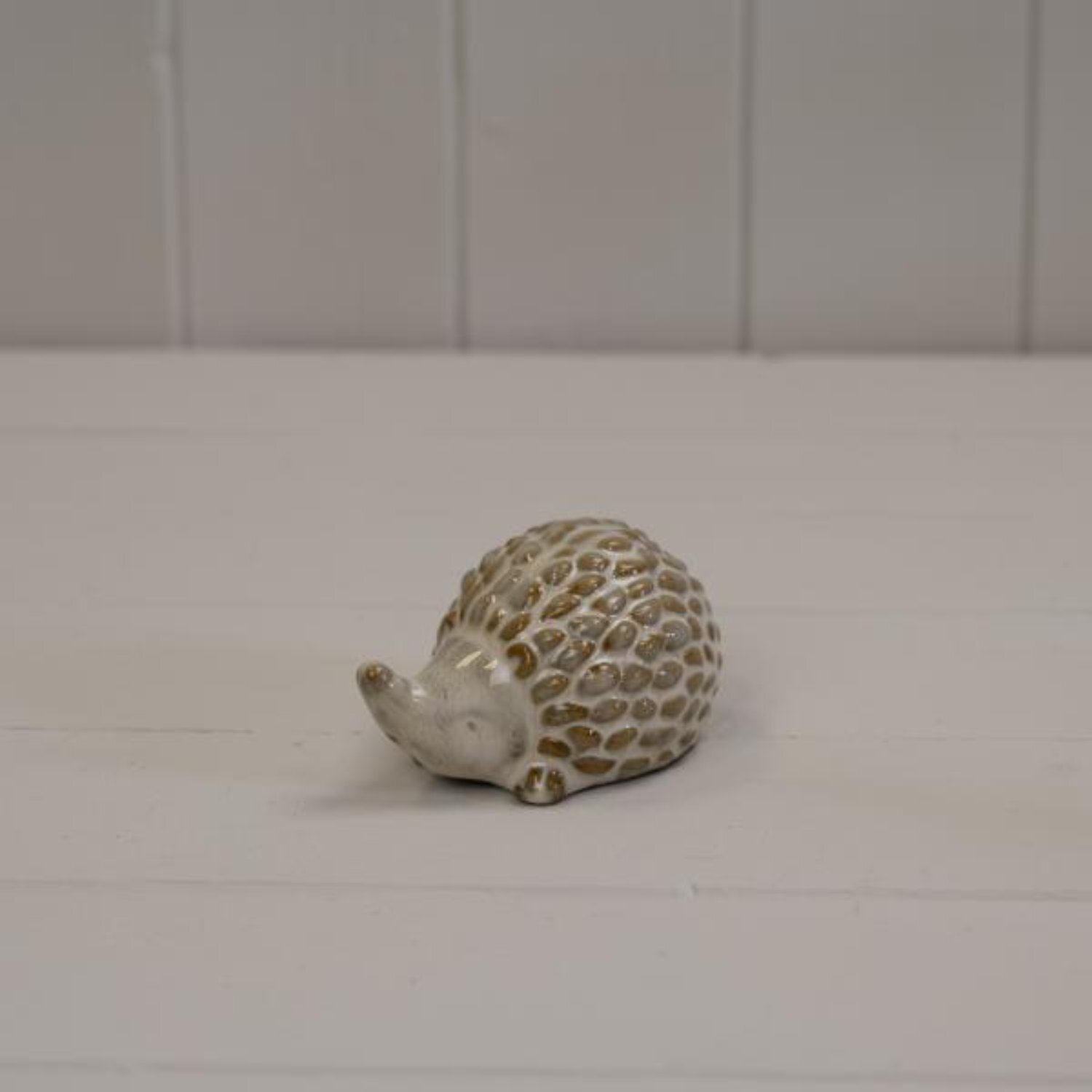  - Beige Mottle Ceramic Hedgehog Decoration - Image 3