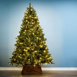 The Pre-lit Wildhorn Pine - Warm White