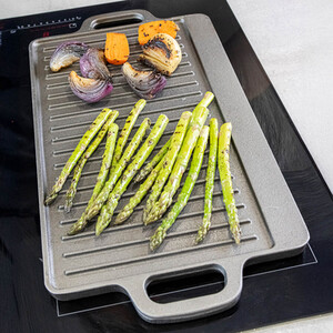 KitchenCraft Deluxe Cast Iron Griddle 45cm x 23cm