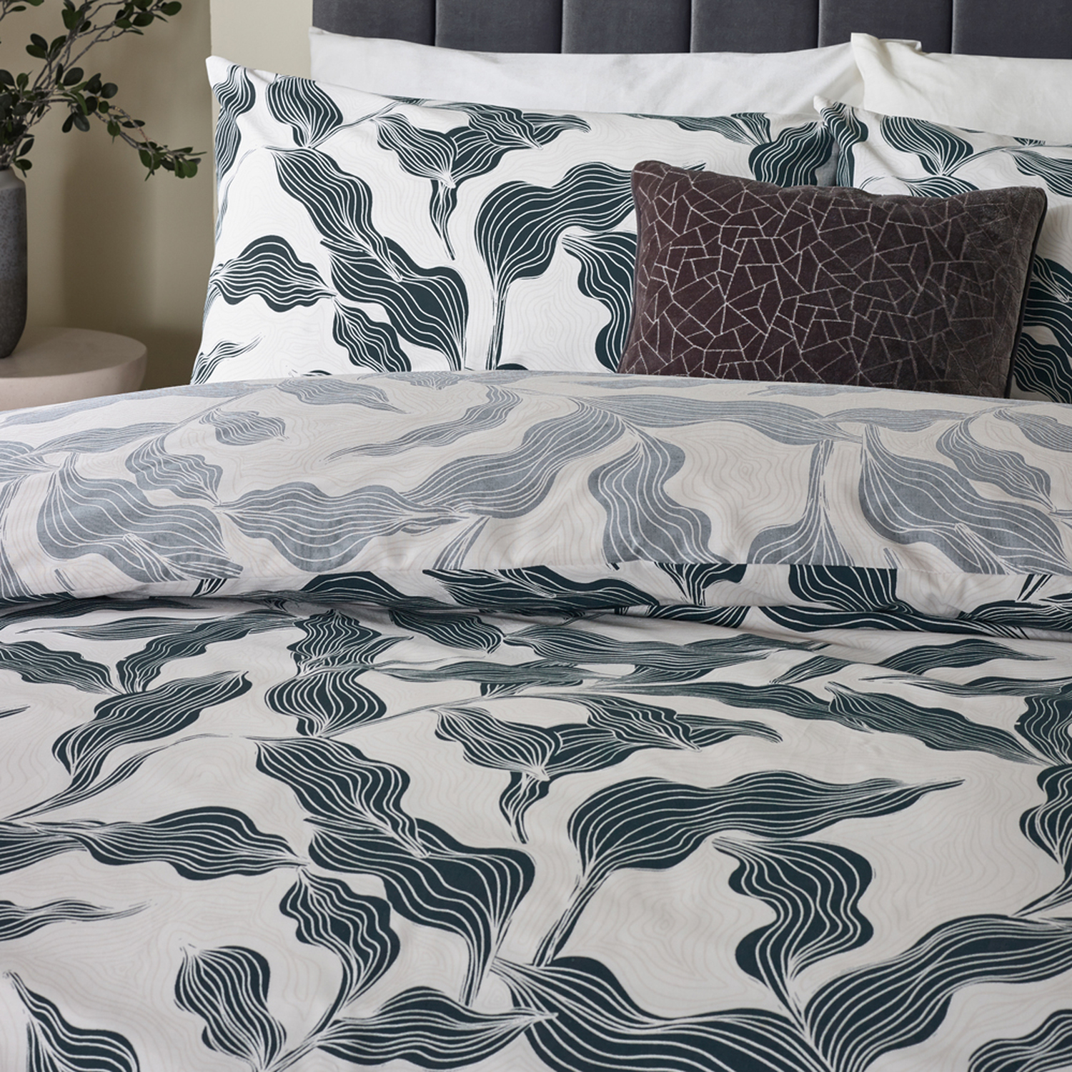 Lauro Printed Reversible Duvet Cover Set - Dusk Single