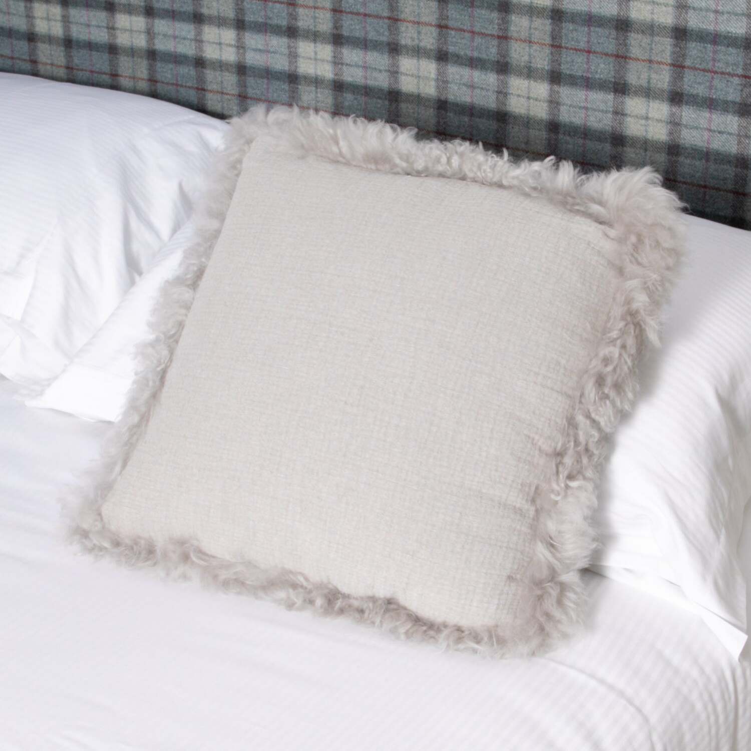 Native Natural Linen Cushion With Sheepskin Trim - Grey