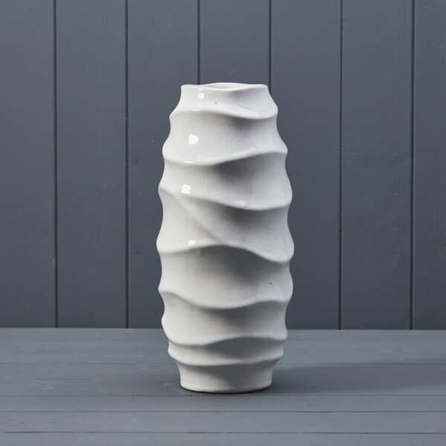  - Elegant White Ceramic Vase For Decor - Image 3