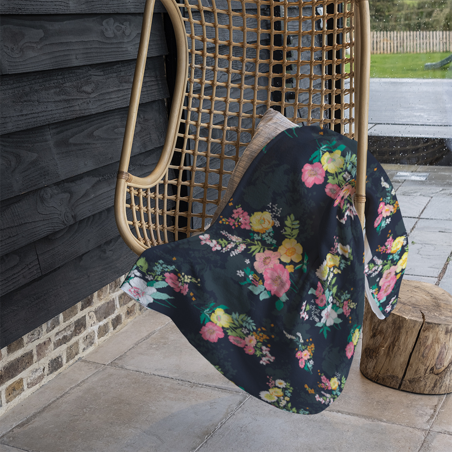 Floral Pattern Blanket - Black