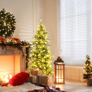 Pre-Lit Artificial Christmas Tree