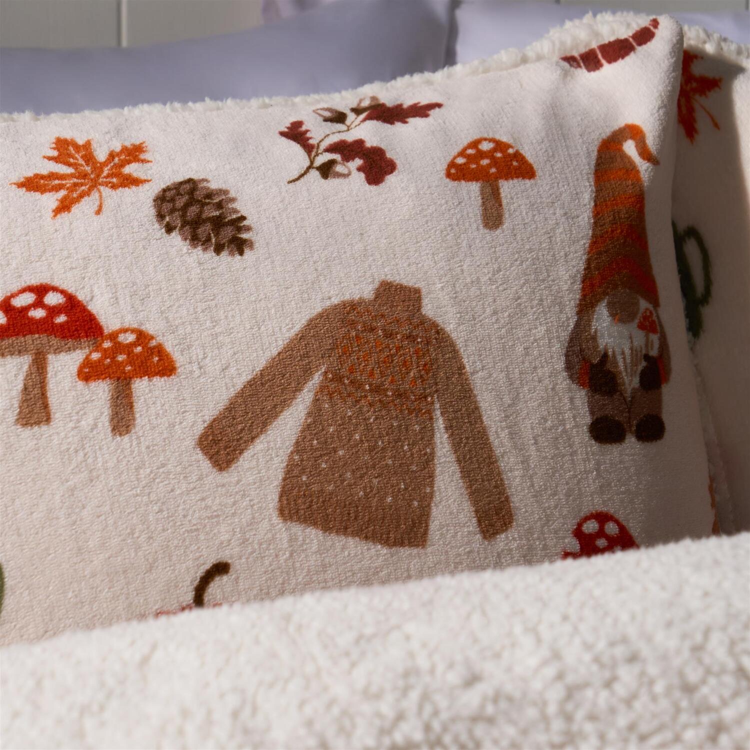 OHS Autumn Xmas Gonk Sherpa Fleece Warm Duvet Cover Bedding Set in Natural | Size: King