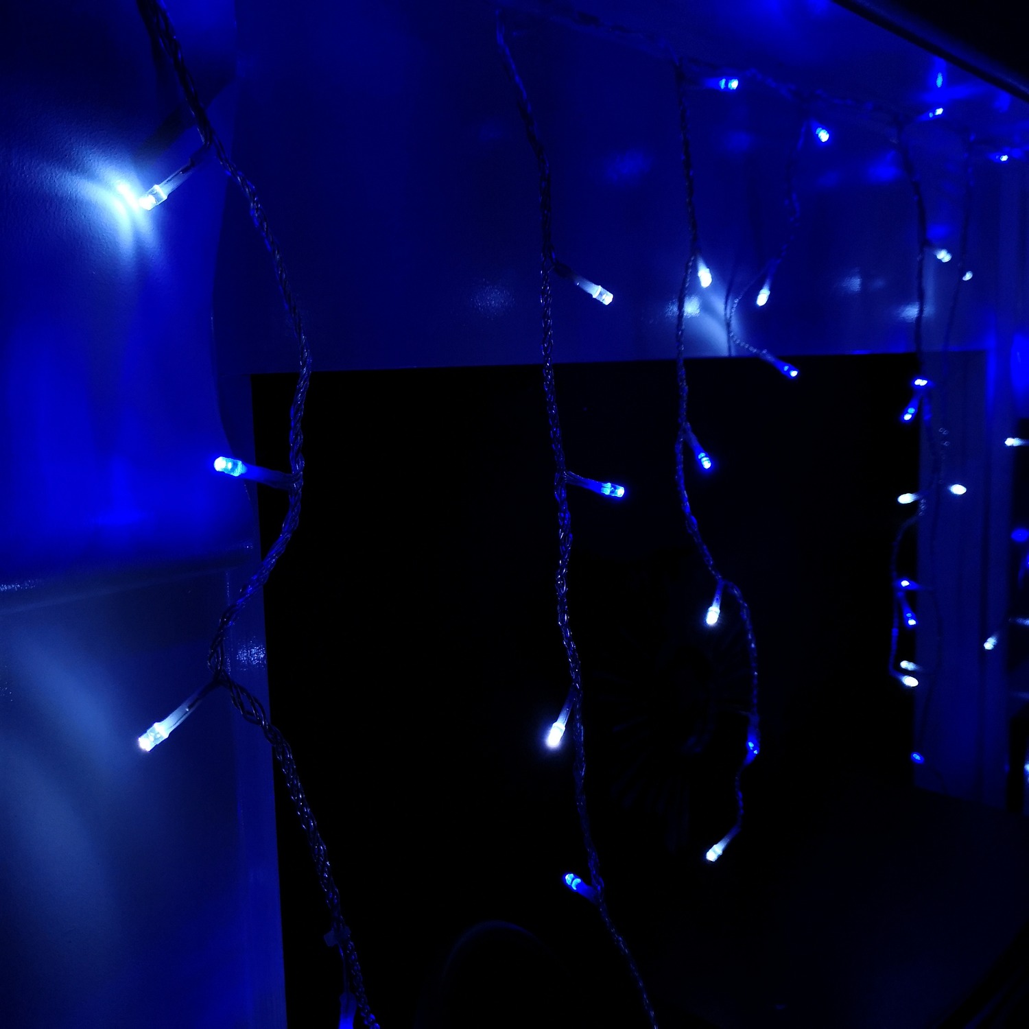 LED Christmas Lights Snowing Icicle brights - Blue/Ice white (Dual colour)