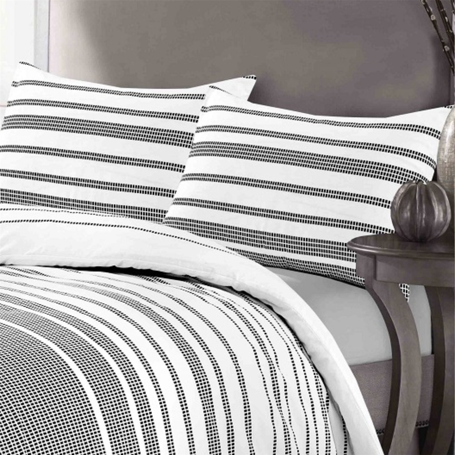Maximus Striped Duvet Cover Set - Black Superking