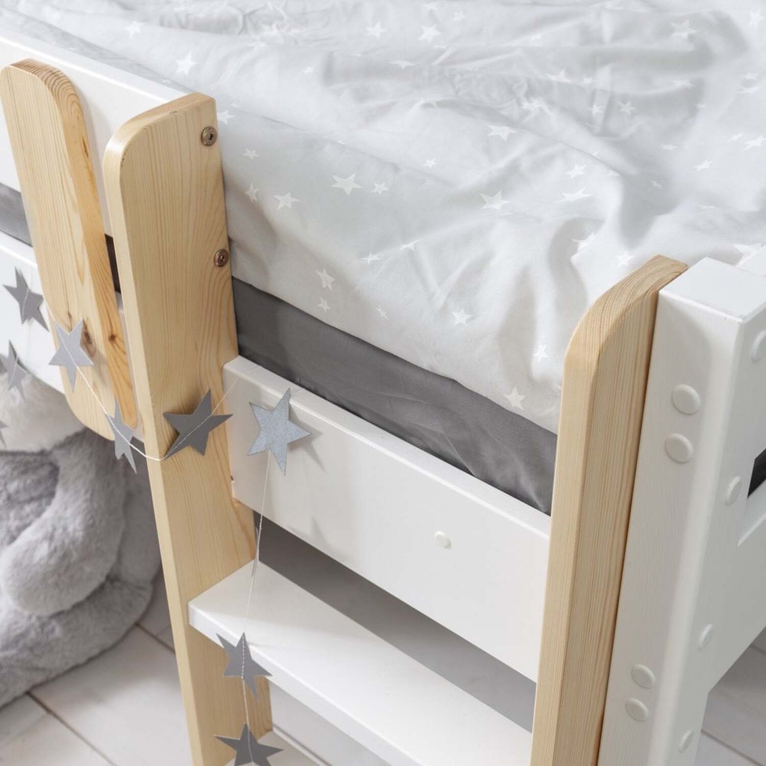 Una Kids Cabin Bed Sleepstation With Chest Of Drawers Cabinet And Desk - White