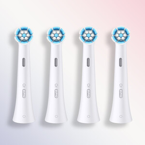 Oral-B iO Gentle Clean White 4 Counts Refill Heads