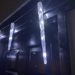 4.7m Set of 10 In-Lit Icicle Lights with 40 LEDs in Cool White