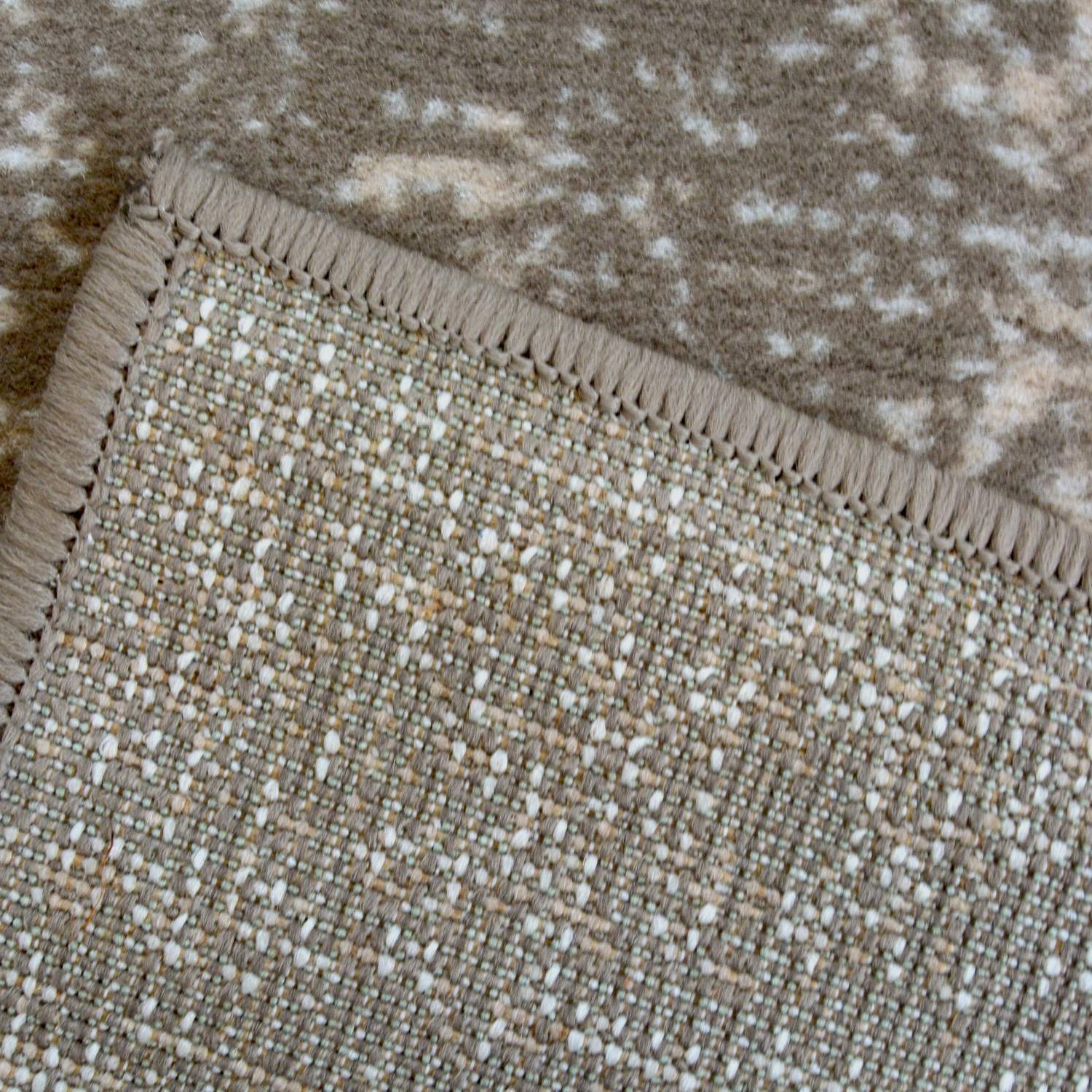 Maturo Rug Maestro Traditional Natural Area Rug