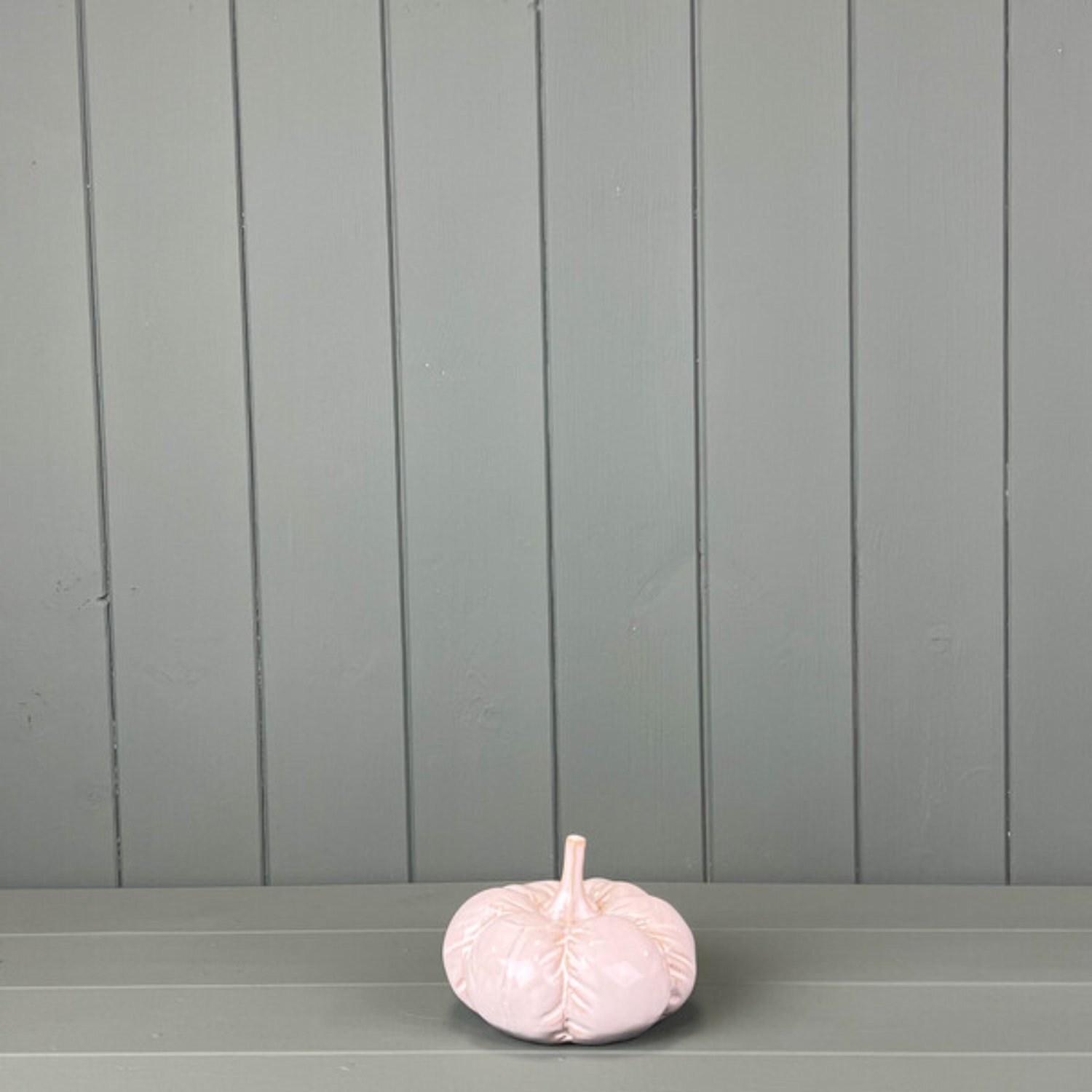 Kdmd Cream Glazed Ceramic Pumpkin With Textured Detail Decoration - Pink
