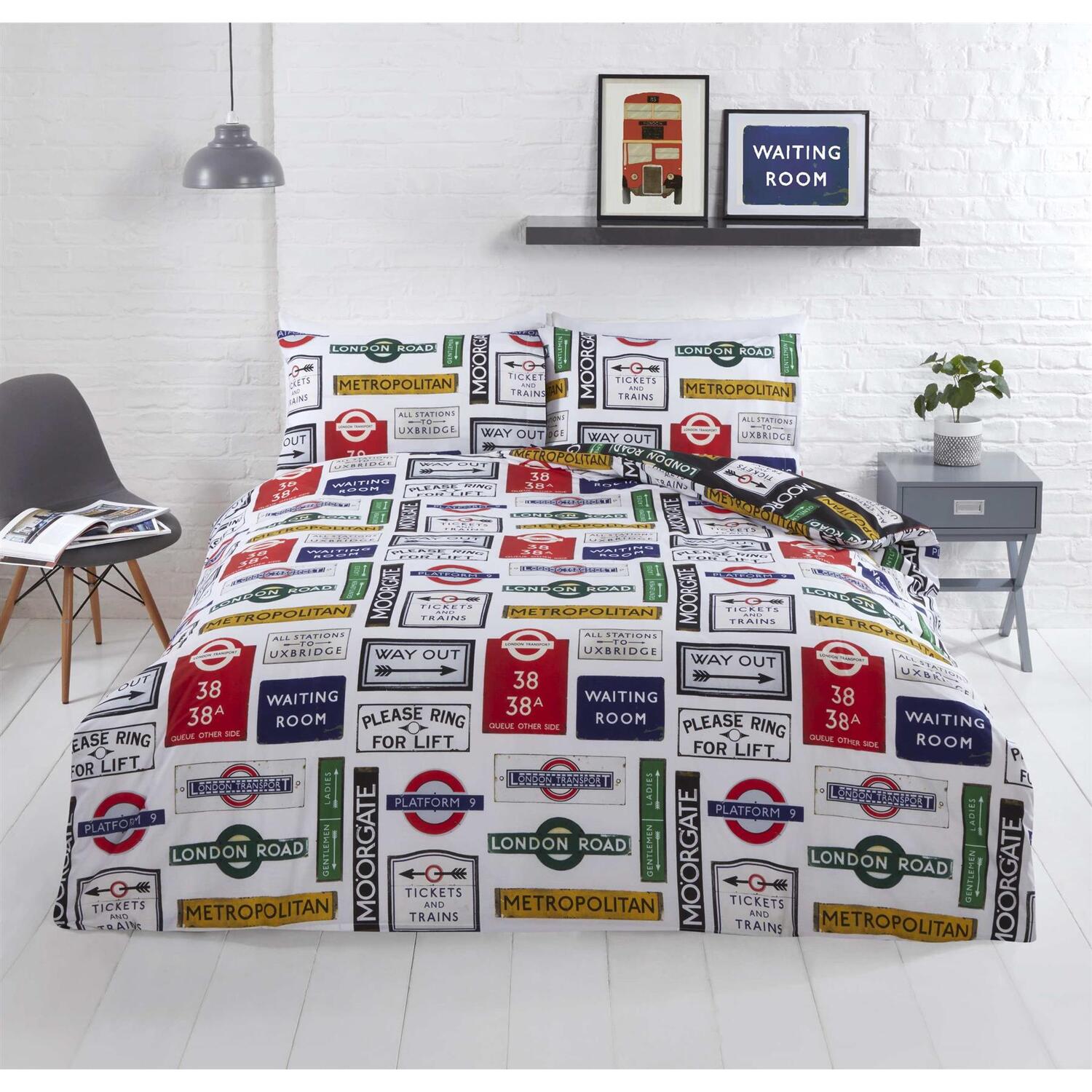London Signs Duvet Cover Set - Black Single