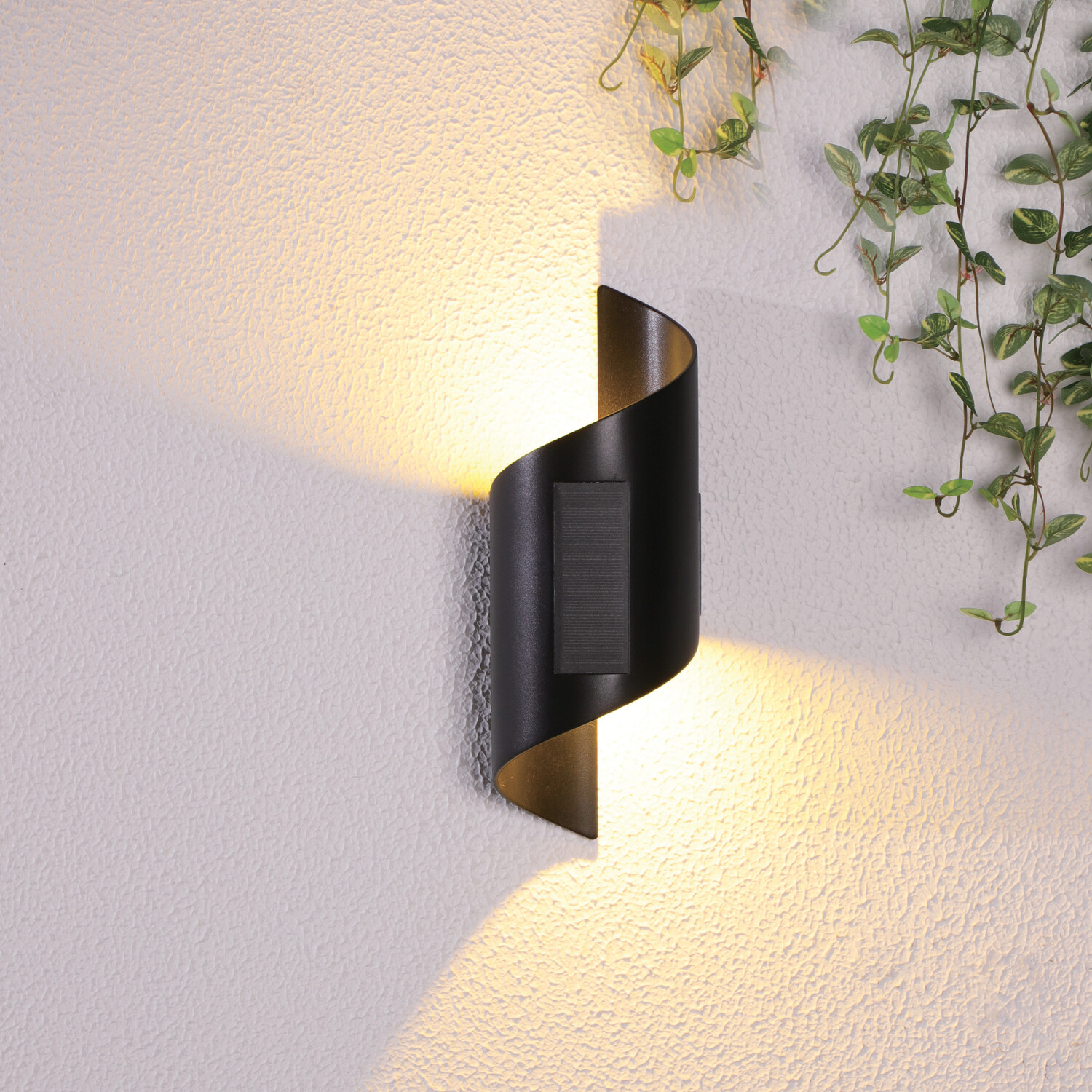 Image of Solar Astley Wall Light - Black