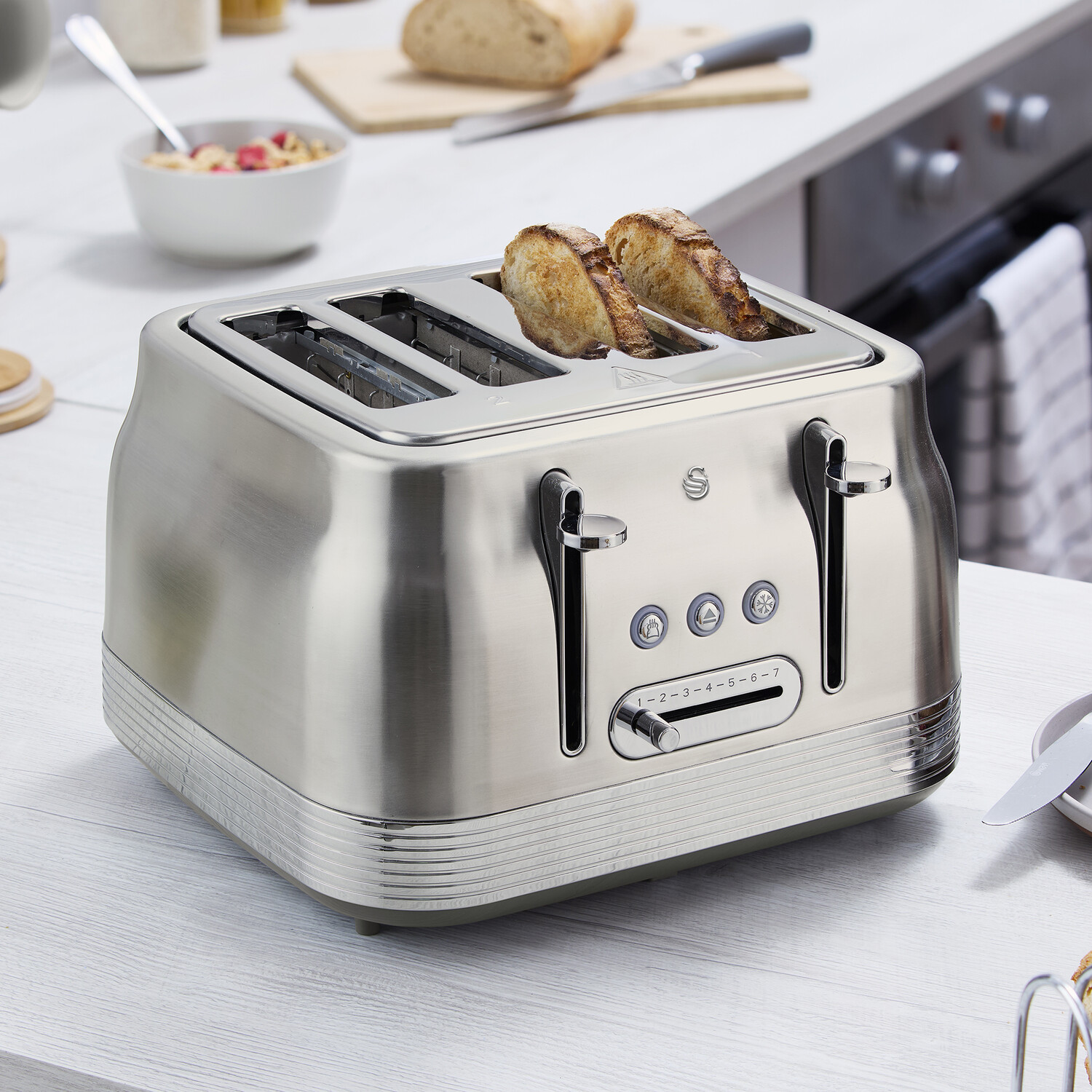 Swan Retro Revive 4 Slice Toaster - Silver