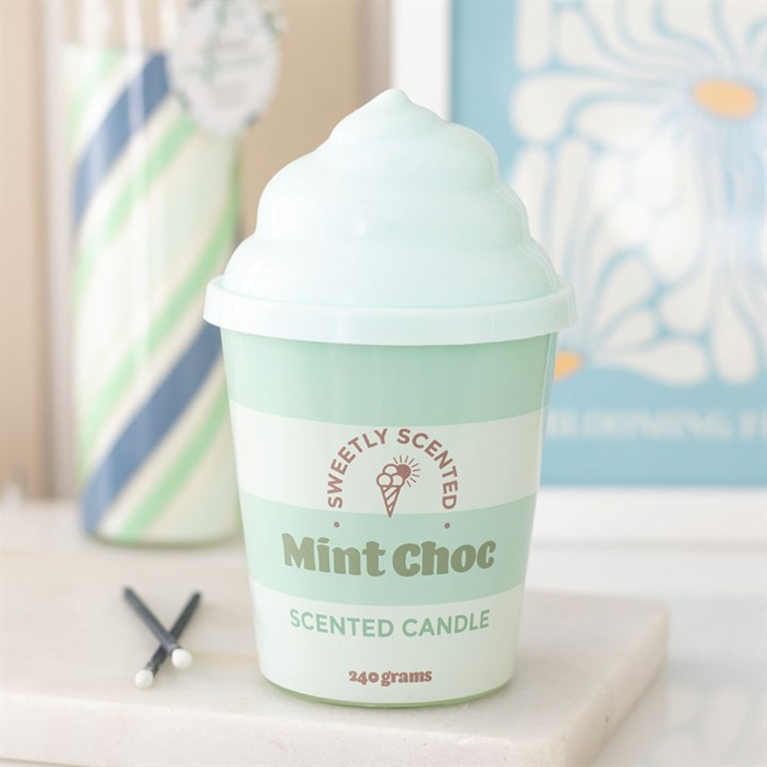 Mint Choc Ice Cream Scented Candle Retro Green Ceramic Tub - Cream