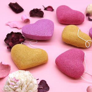 Konjac Heart Sponge Peach Natural Facial Body Cleanser