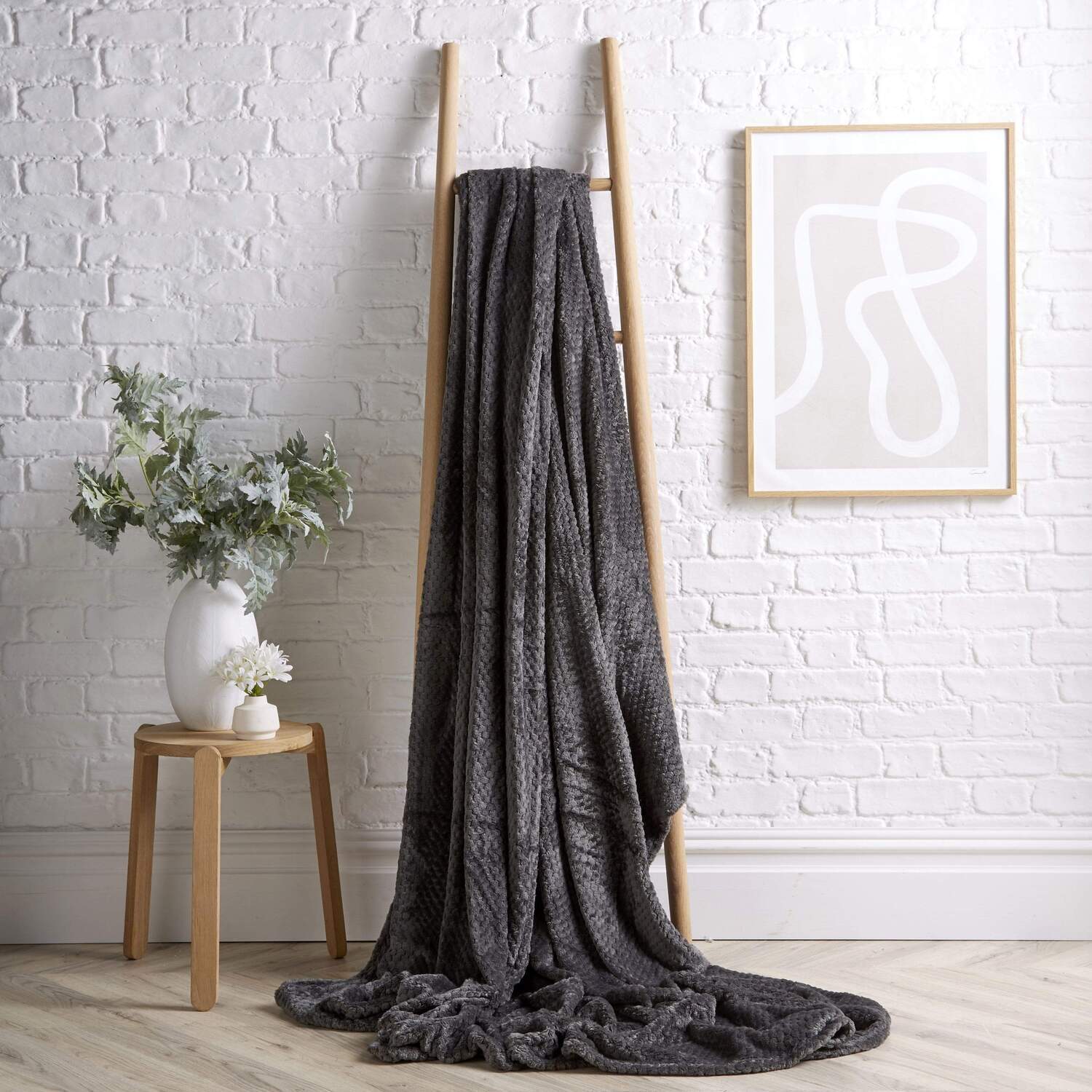 Cloud Honeycomb Throw - Charcoal / 240cm