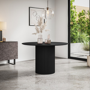 Arlo Table