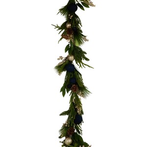 Midnight Champers Christmas Garland