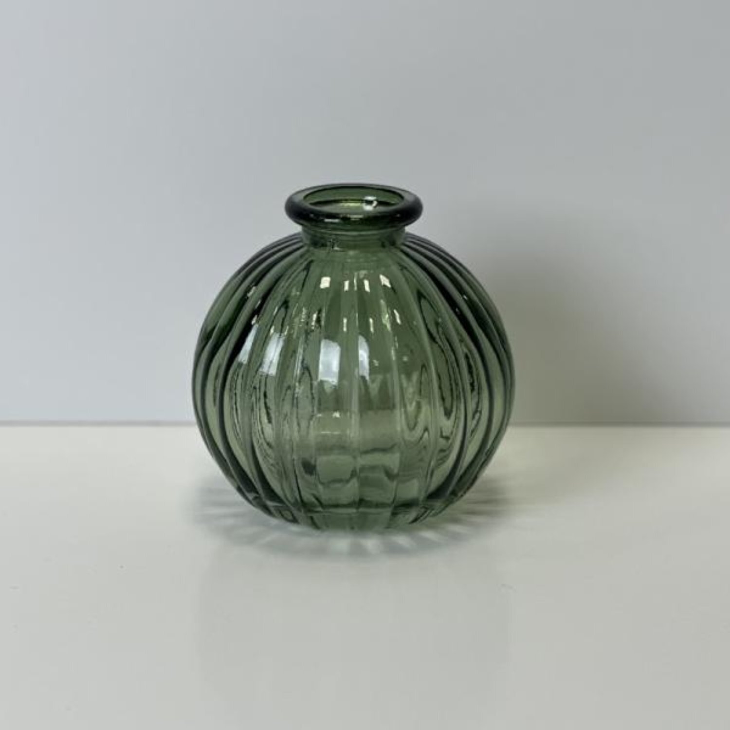 Kdmd Unisex Green Vintage Round Bottle - Image 2