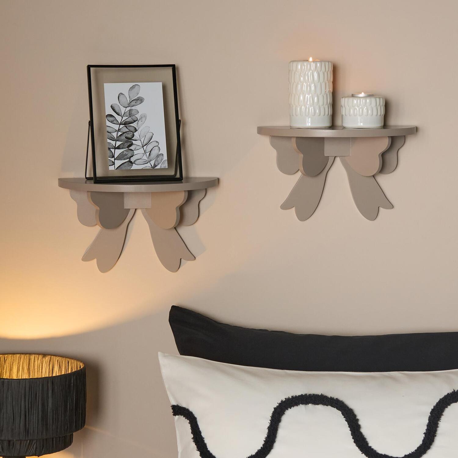 OHS 2 x Bow Shelf Novelty Shelving Units Wall Mounted Storage in Natural