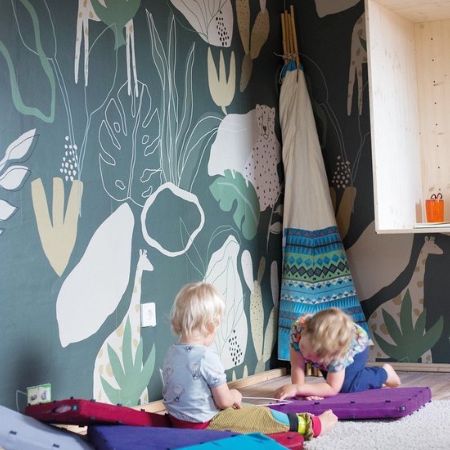 B&Q - Roomblush Nursery Safari Jungle Kids Eco 4 Lane Repeatable Wallpaper Mural 200 X 285CmDark Green - Image 2