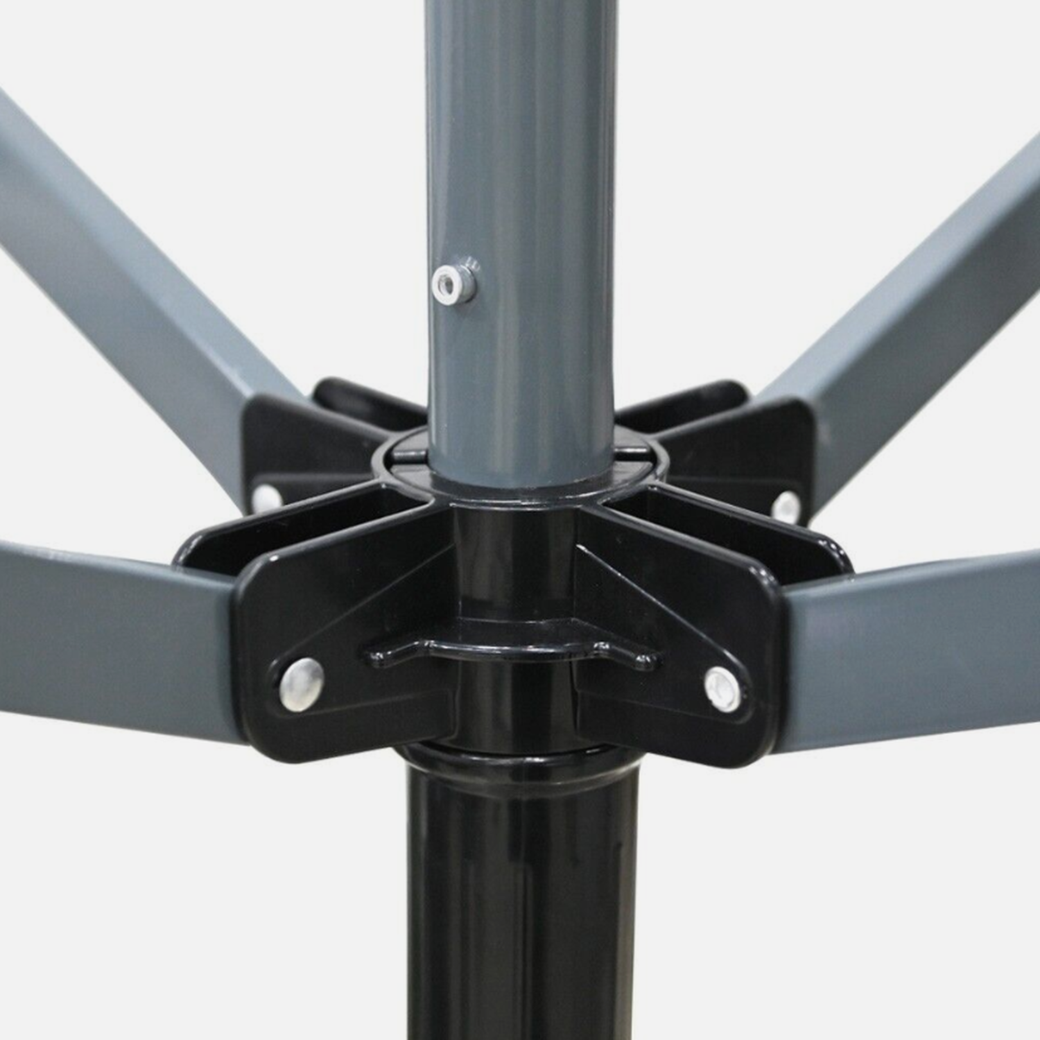 thumbnail image 2 of 60M Rotary Clothesline – 4 Arm – Heavy Duty – Silver – Outdoor Garden Washing Line – UK Made 2 of 5
