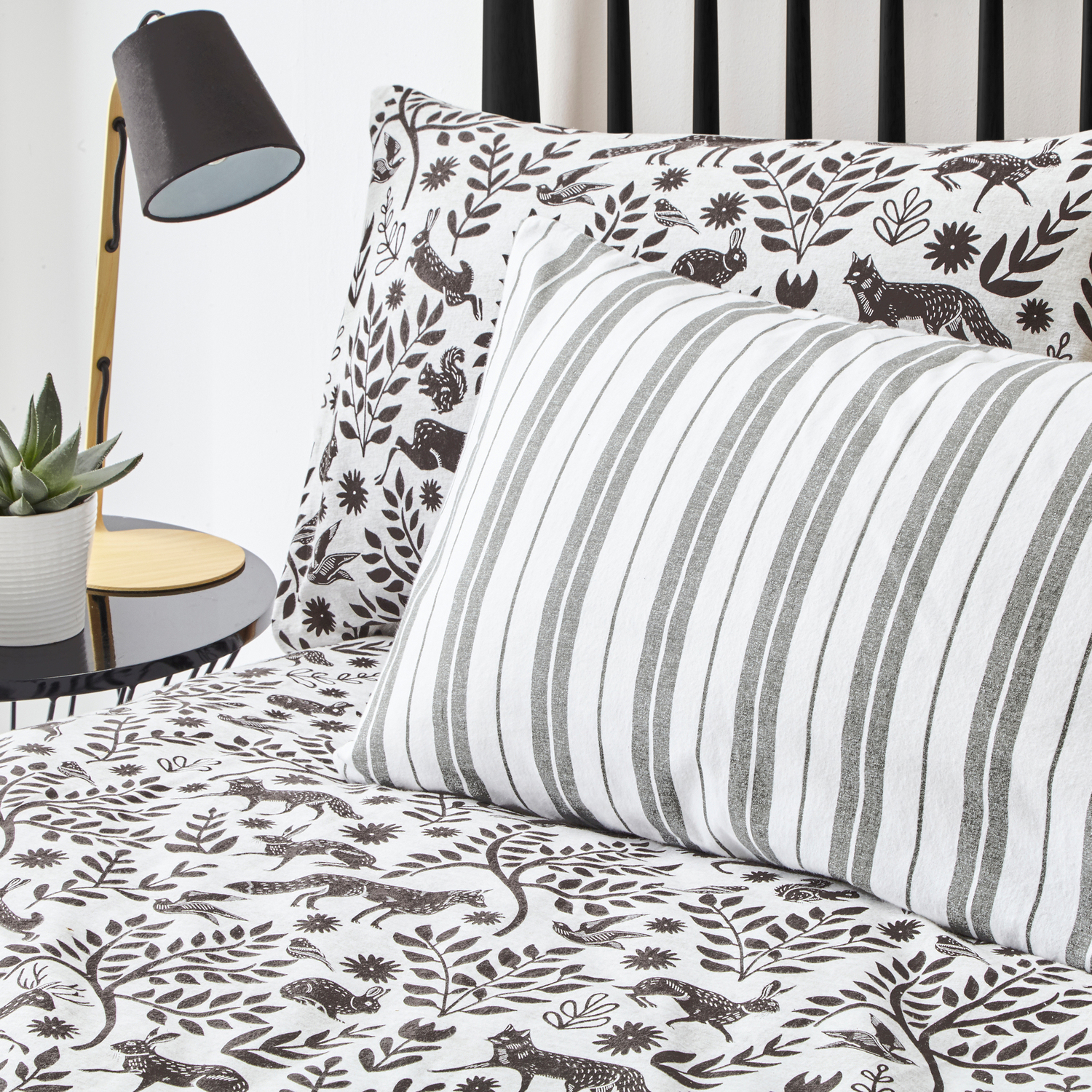 Skandinavian Woodland Duvet Cover Set - Coal Superking