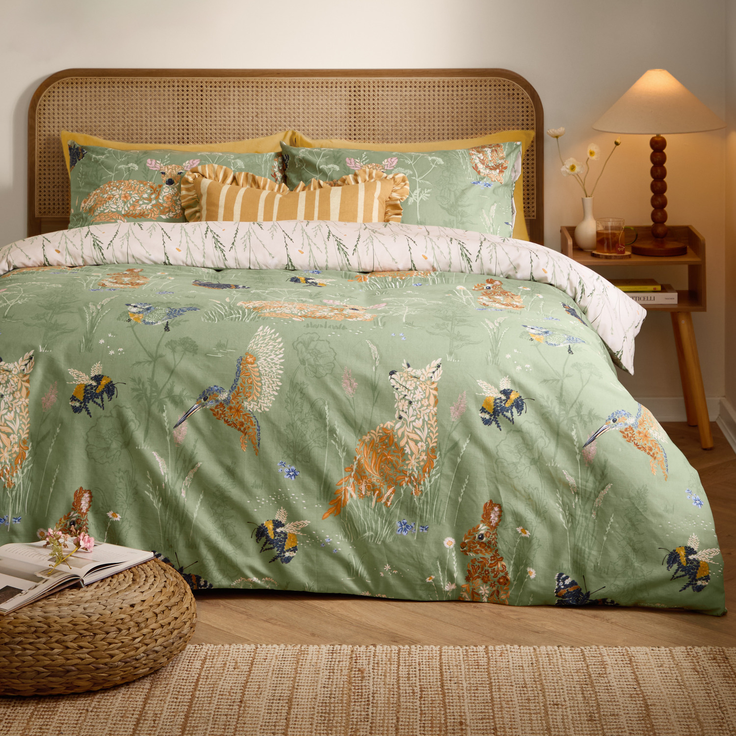 Meadow Flora Reversible Printed Duvet Cover Set - Green Double
