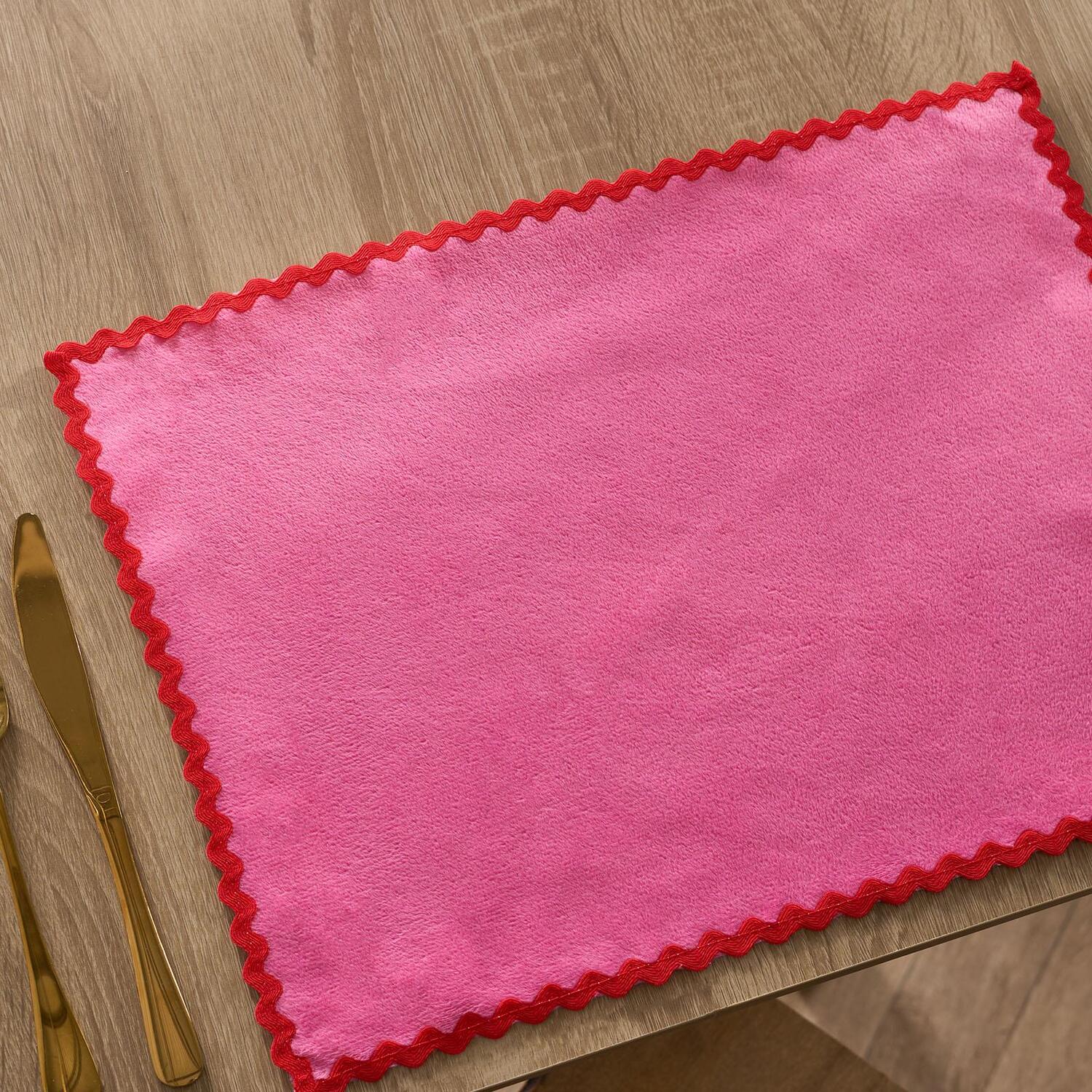 Image of OHS Scallop Placemats - Pink/Red