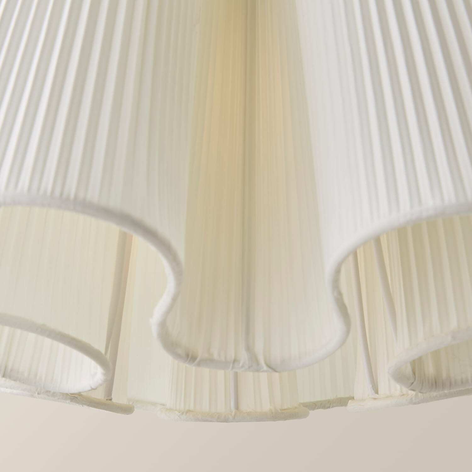 Valuelights Jemima Pleated Scalloped Easy Fit Lamp Shade - Navy Blue / No - Cream