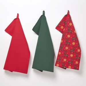 Red Reindeer Set of 3 Christmas Tea Towels