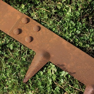 5m Corten Steel Modular Garden Edging Pieces in Rust