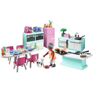 Kitchen with Dining Table