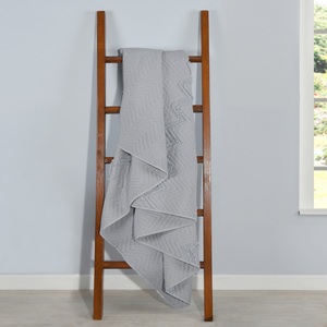 Luxurious Zig-Zag Polyester Bedspread - Soft, Stylish, and Durable