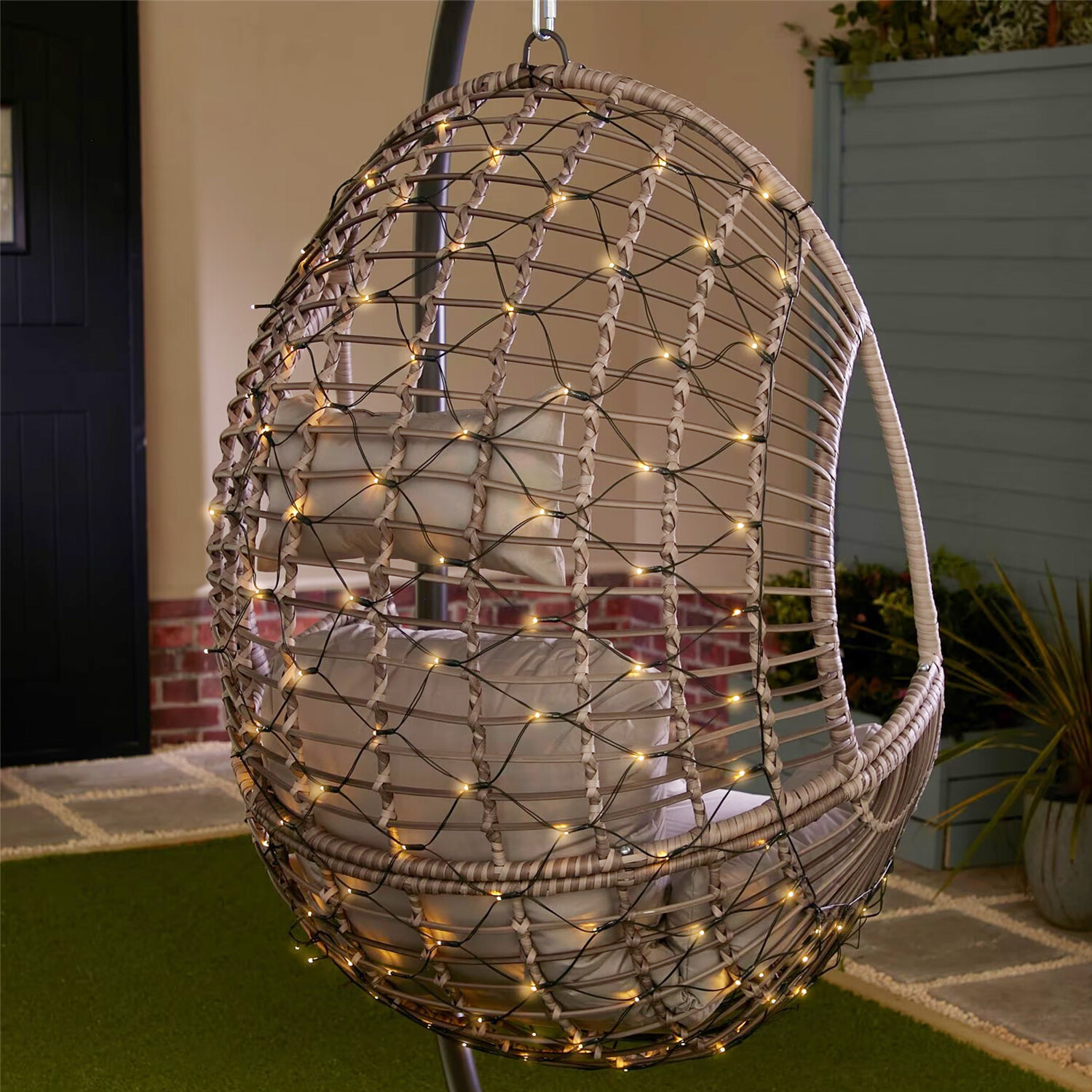 Image of Hanging Egg Chair Lights - Black