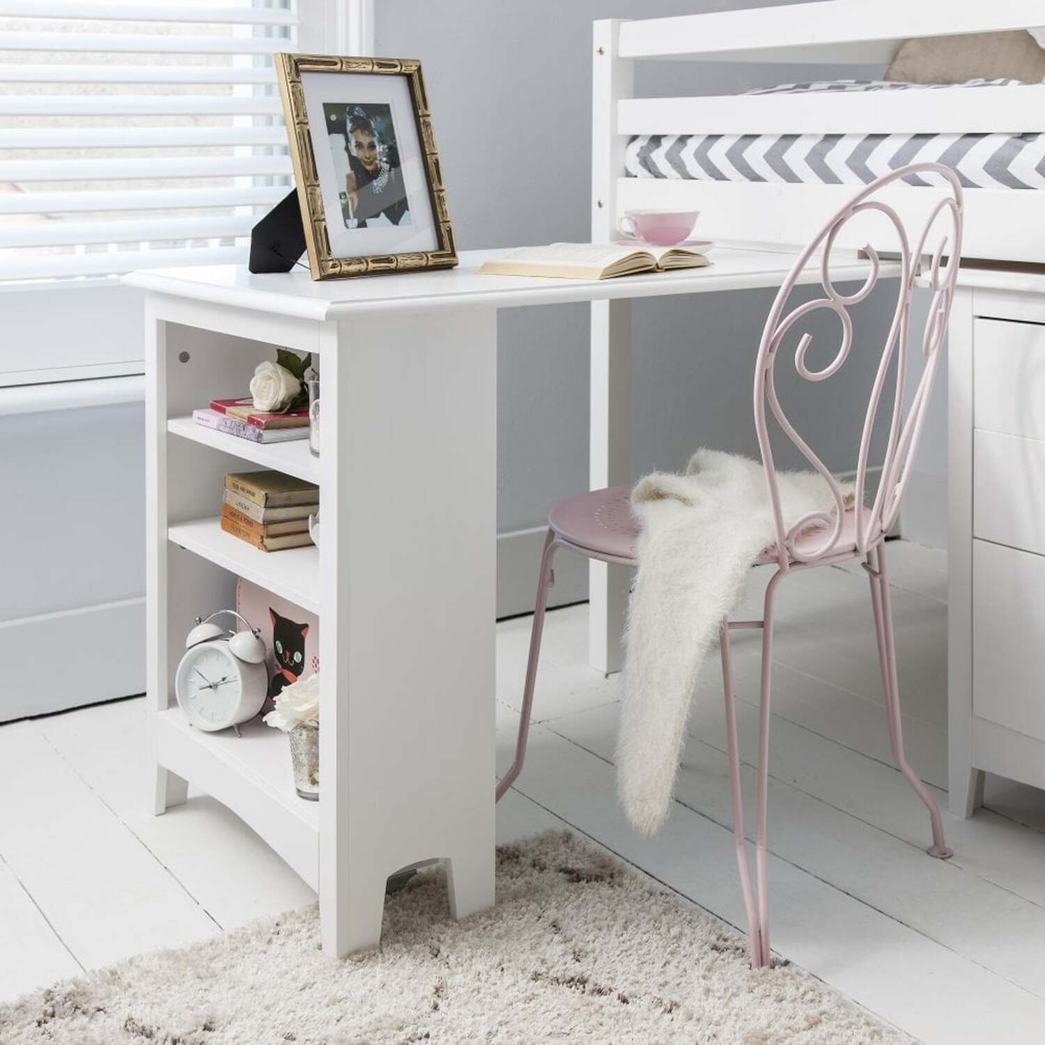 Moro Sleepstation With Chest Of Drawers And Desk In Classic White - White