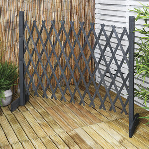 Expanding Wooden Trellis Fence