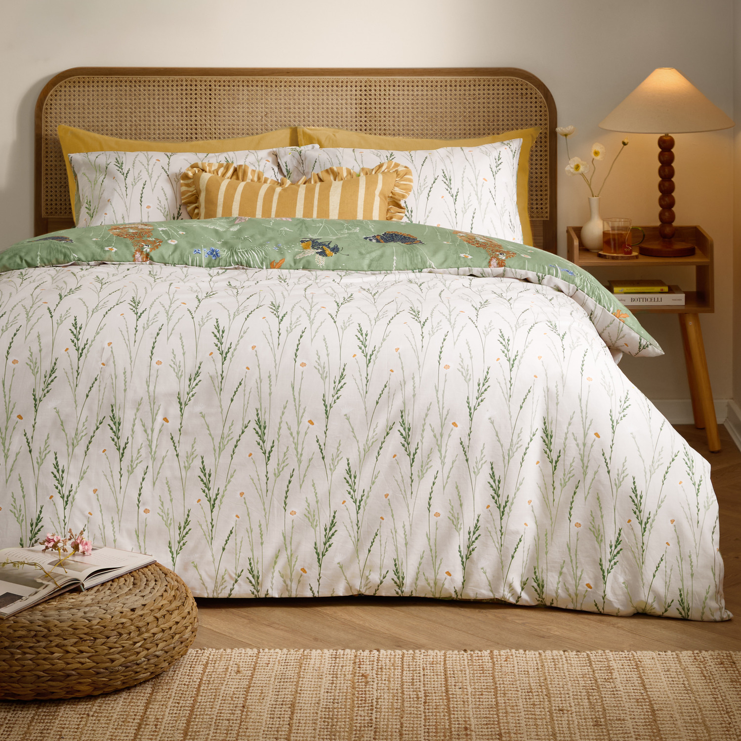 Meadow Flora Reversible Printed Duvet Cover Set - Green Double