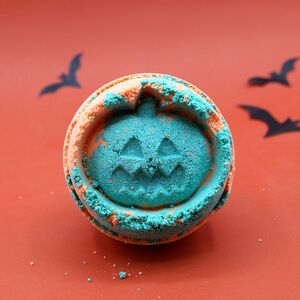 Fennel  Halloween Handmade Bath Bomb 180g