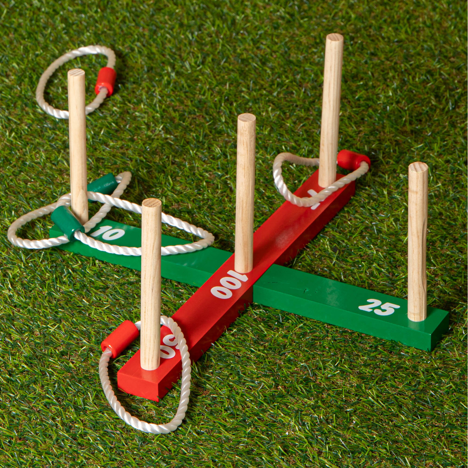 Traditional Outdoor Wooden Garden Quoits Game