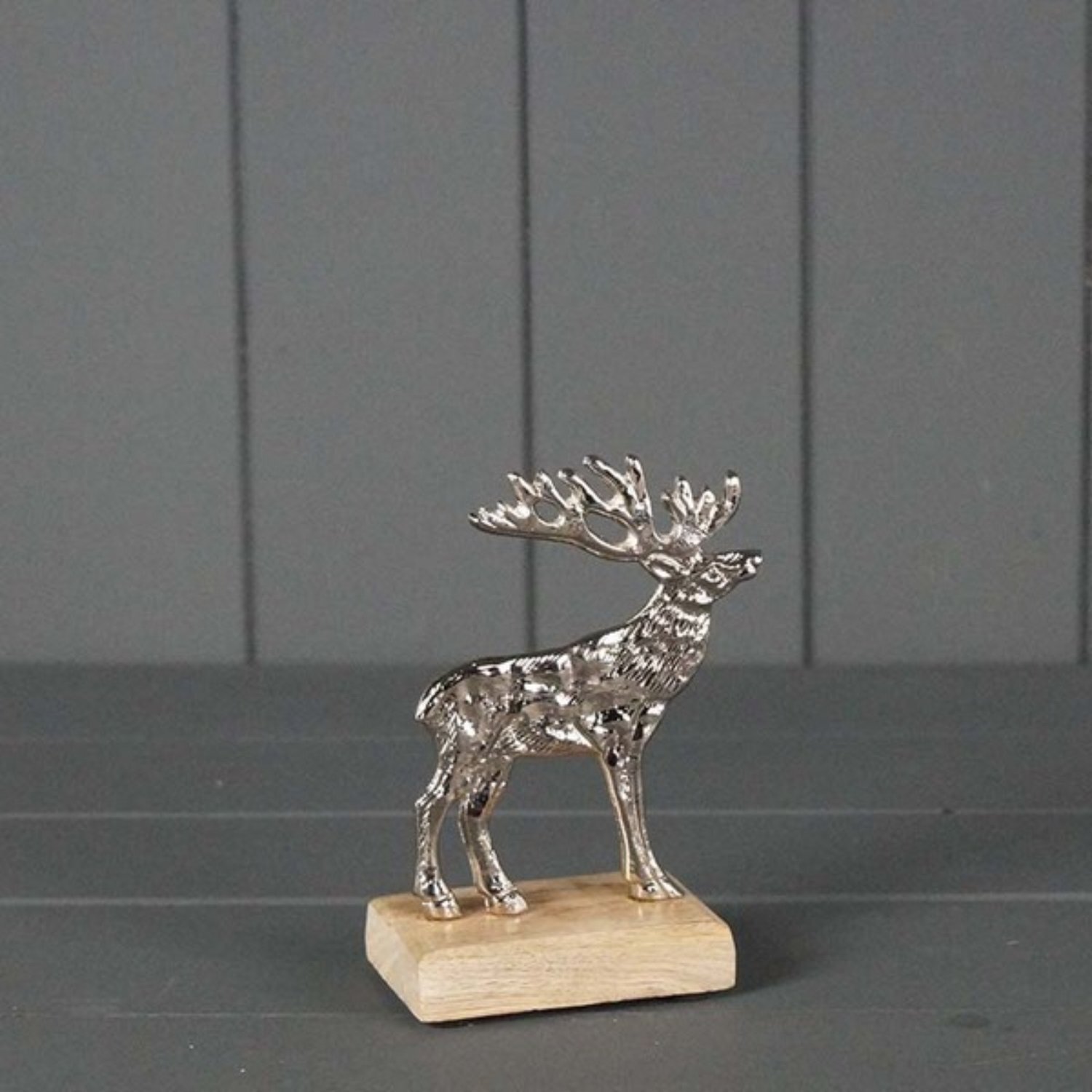  - Charming Silver Metal Reindeer - Image 3