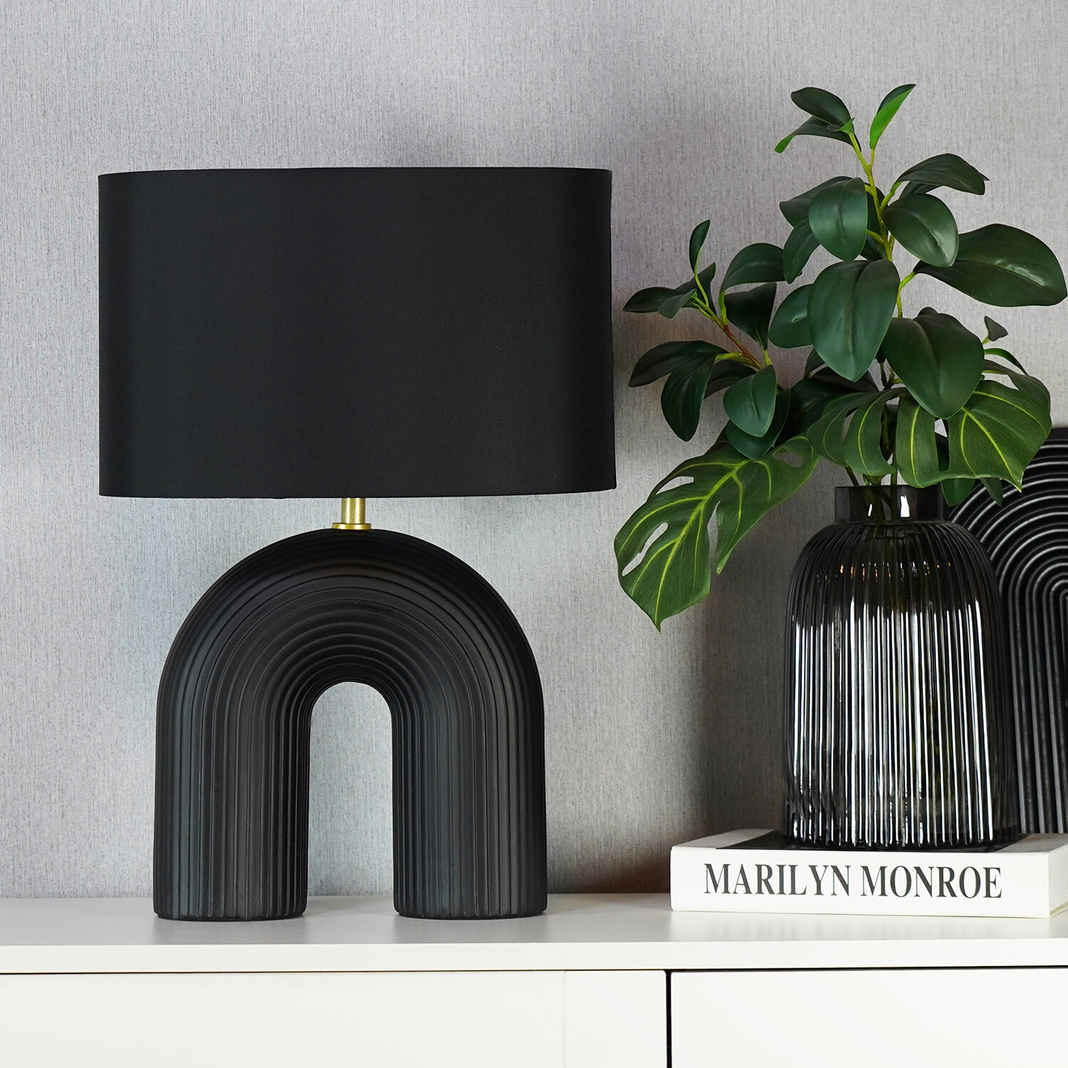 Image of Black Arch Table Lamp - Black